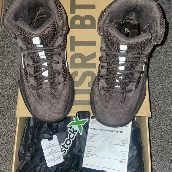 YEEZY DSRT BT OIL - Picture 1 of 9